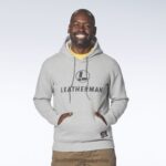vestir Leatherman sudadera con logo dibujado a mano gris T44R278 - Leatherman Super Tool 300 - Image 2